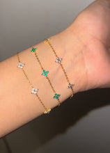 Load image into Gallery viewer, Sterling Silver Mini Flower Bracelet