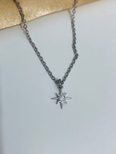 Load image into Gallery viewer, Mini Star Necklace
